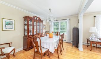 3 Travel Rd, Alloway, NJ 07461