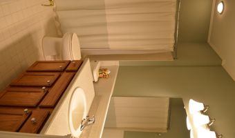 10 Fenwick Ln, Barnegat, NJ 08005