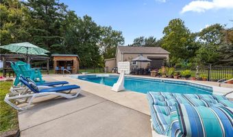 1250 N Main St, Amherst, OH 44001