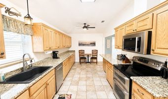 1402 S Saunders St, Aransas Pass, TX 78336