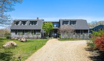 19 Locust Ln, Aquinnah, MA 02535