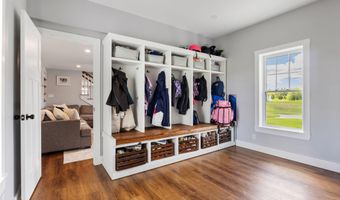 37 Trolly Farm Way, Falmouth, ME 04105