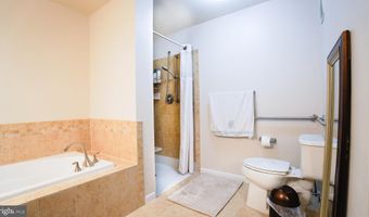 42577 SUNSET RIDGE Sq, Ashburn, VA 20148