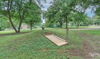 1701 E Chestnut Ave, Arkansas City, KS 67005