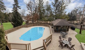 1415 W Hawthorne St, Arlington Heights, IL 60005