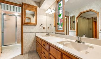 9 McKenzie Dr, Bella Vista, AR 72715