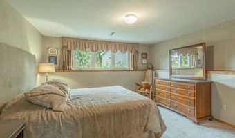 7549 W Village Crest Dr, Madison, WI 53719