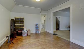 1208 N SUPERIOR St, Appleton, WI 54911