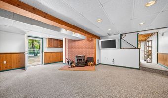 19 Greenleaf St, Billerica, MA 01821
