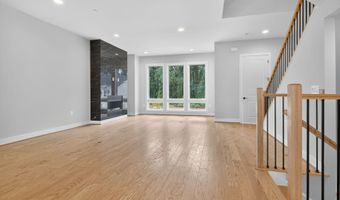 7027 RENITA Ln, Bethesda, MD 20817