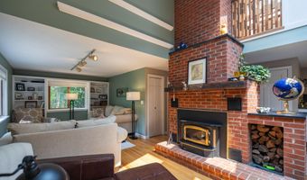 648 Beech Hill Rd, Auburn, ME 04210