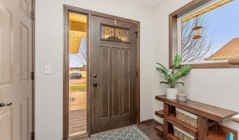 205 S Sunshine Ave, Brandon, SD 57005