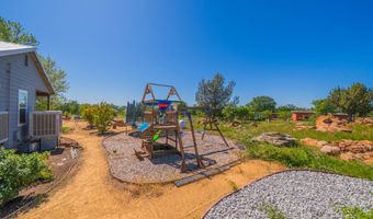25130 Aoudad Dr, Anderson, CA 96007