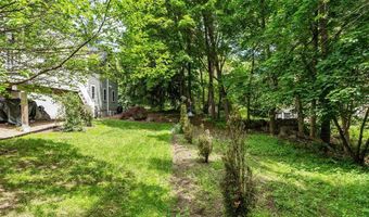 2 Doris Rd, Bedford, MA 01730