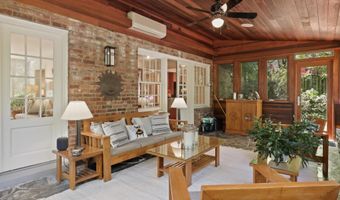 4725 ROCK SPRING Rd, Arlington, VA 22207