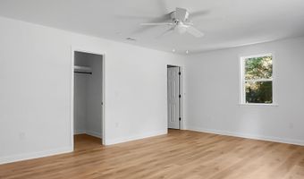 1393 Harristown Rd, Bonneau, SC 29431