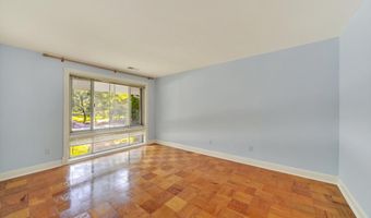 7 CROSS KEYS Rd 7E, Baltimore, MD 21210