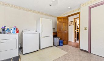 252 Meadowhill Rd, Manchester, ME 04351