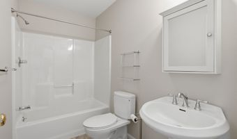 50 Hoskins Rd, Bloomfield, CT 06002