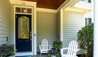 371 Glen Hill Dr, North Kingstown, RI 02874