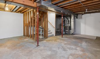 920 9th Ave NW, Altoona, IA 50009