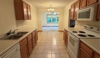 1437 Waters Edge Dr, Akron, OH 44313