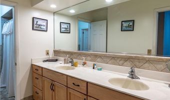 2442 Lisa Ln, Allentown, PA 18104