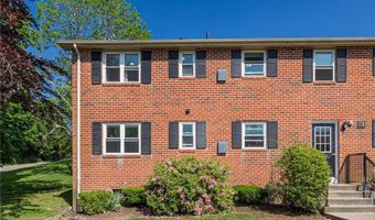 70 Carroll Ave 303, Newport, RI 02840