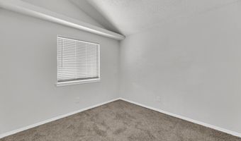 10400 Valle Koki Dr, Socorro, TX 79927