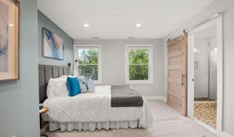 613 LONGFELLOW St NW, Washington, DC 20011