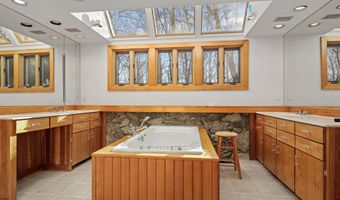 484 Cognewaugh Rd, Cos Cob, CT 06807