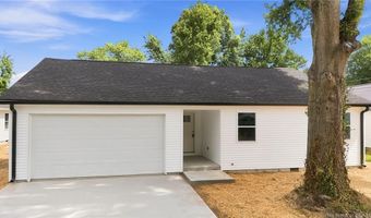 230 North St, Austin, IN 47102