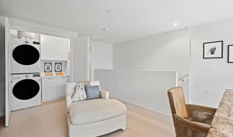 1201 N ROYAL St 214, Alexandria, VA 22314