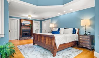 52 Hardy Rd, Bedford, NH 03110