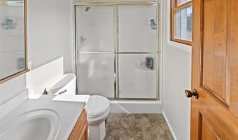 8110 Wolf Rd, Alton, IL 62002