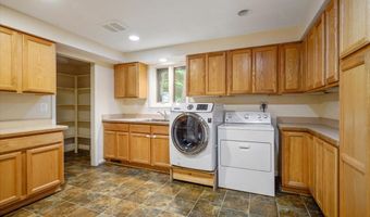 9009 CHARRED OAK Dr, Bethesda, MD 20817