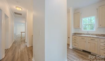 17 Berry Hill Rd, Asheville, NC 28806
