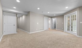 2231 NW Chapel Ln, Ankeny, IA 50023