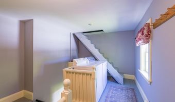 86 High St, Belfast, ME 04915