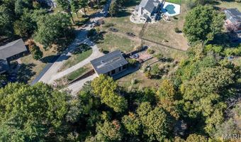 25 Logan Rd, Alton, IL 62002