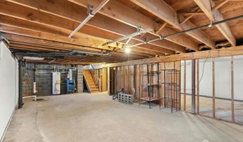 181 Demorest Ave, Avenel, NJ 07001