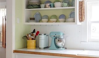 50 Cole St, Jamestown, RI 02835