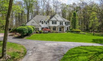 875 Cascades Dr, Aurora, OH 44202