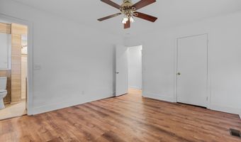 107 Barnett Dr, Bishopville, SC 29010