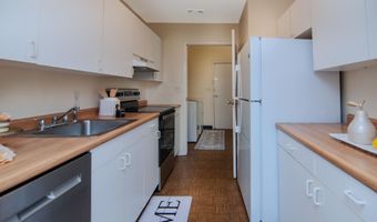 609 Watersedge Dr, Ann Arbor, MI 48105