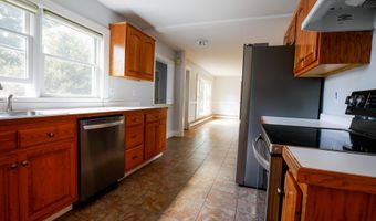 671 Essex St, Bangor, ME 04401
