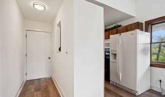 3 Enoch Is, Amityville, NY 11701