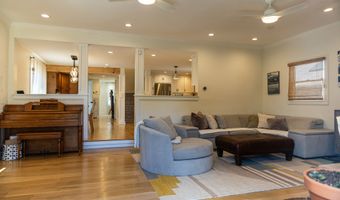 18 Waverly Rd, Branford, CT 06405