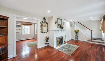 118 Grant Ave, Albertson, NY 11507