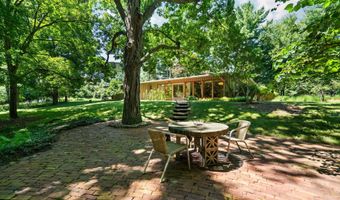 2805 Byington Blvd, Ann Arbor, MI 48105